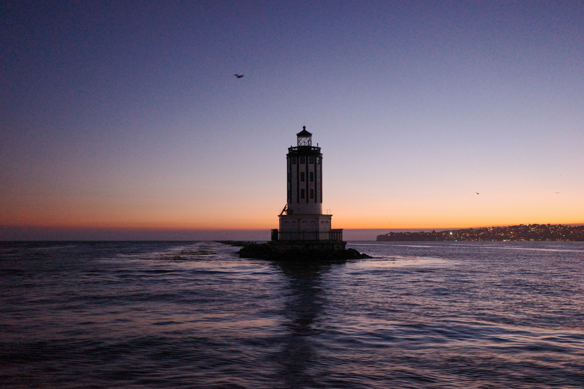 figs/lighthouse.jpeg